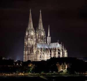 515px-Kölner_Dom_nachts_2013